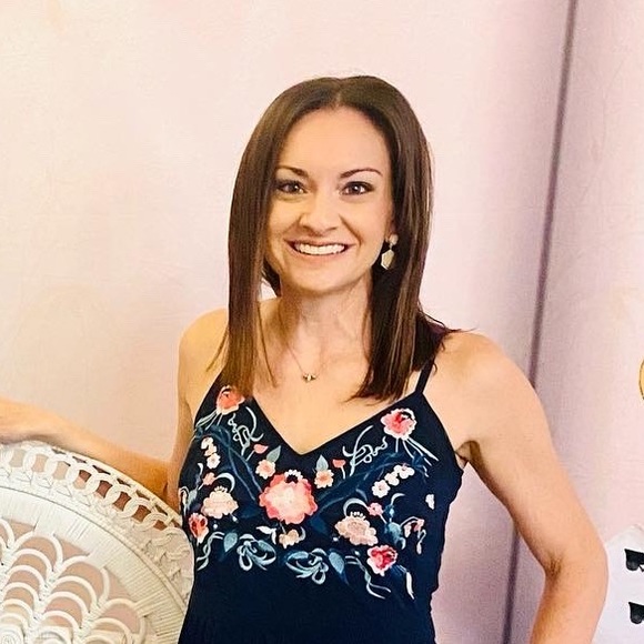 Meet your Posher, Keri - Picture 2 of 2